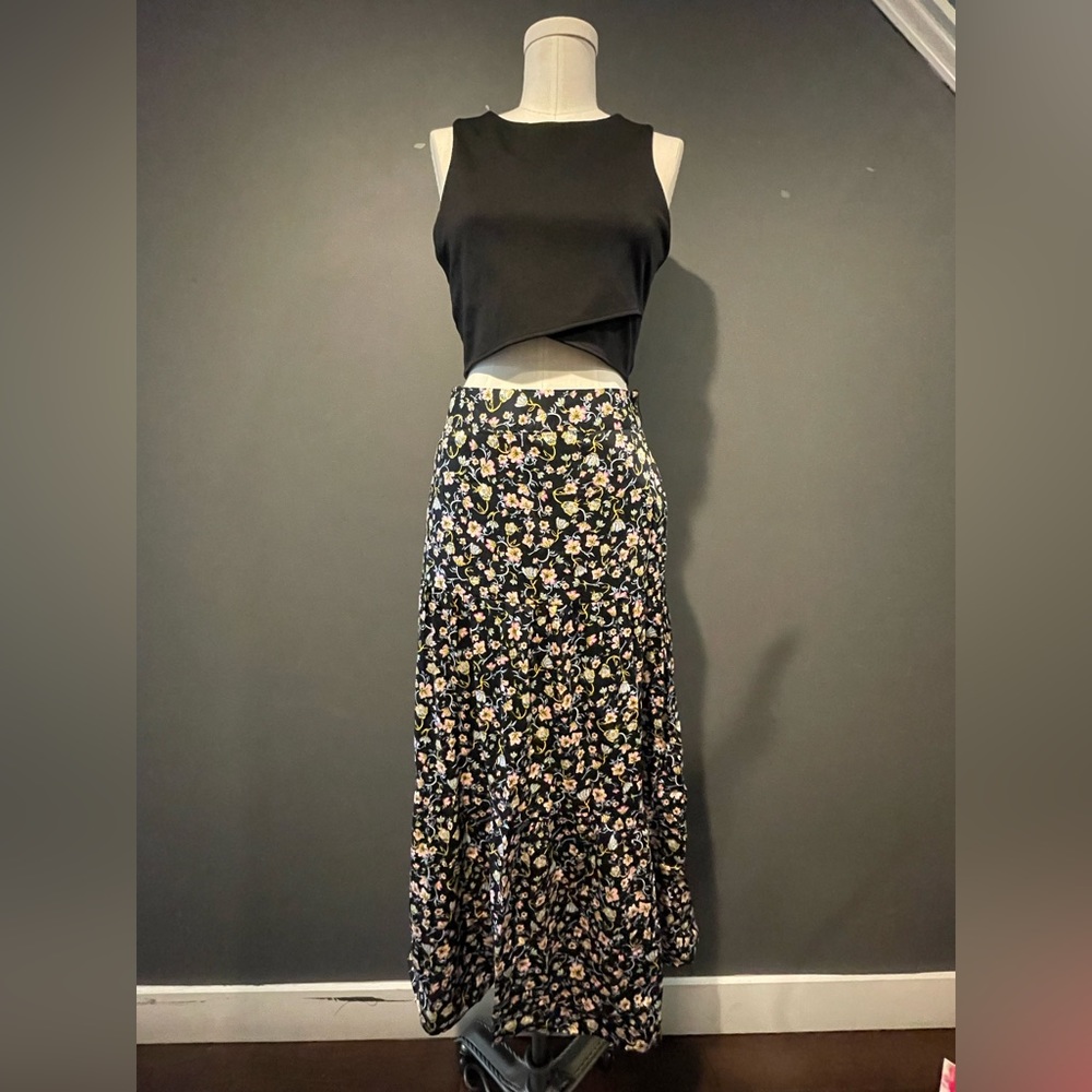 Who What Wear -Maxi Floral Skirt with pockets